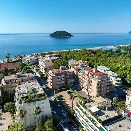 Daire Splendido Trilocale Vista Mare Albenga