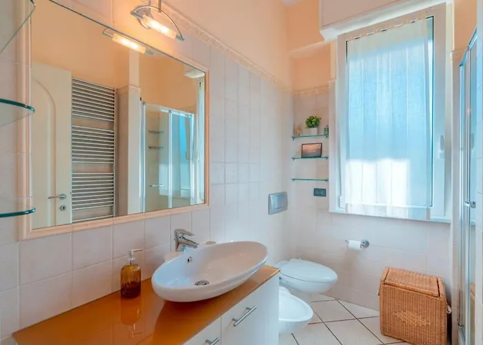 Διαμέρισμα Splendido Trilocale Vista Mare Αλμπένγκα